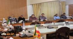 نیروهای بخش خدمات از شریف ترین کارکنان دانشگاه هستند و زحمات زیادی را متقبل می شوند 4