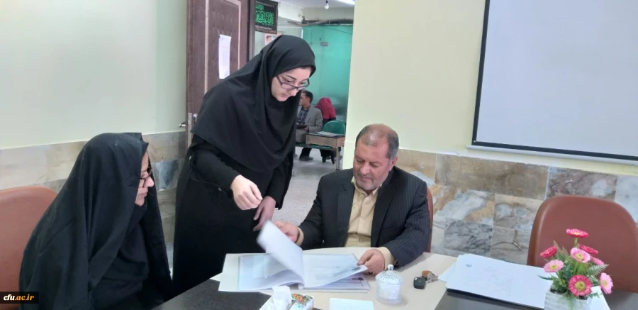 بازدید دکتر صفرزاده از روند ستاد ثبت نام دانشجویان جدید الورد پردیس های خراسان شمالی 7