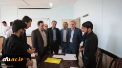 حضور دکتر تاج الدین صالحیان در محل ثبت نام دانشجومعلمان جدیدالورود پردیس شهید مدرس 