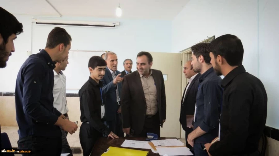 حضور دکتر تاج الدین صالحیان در محل ثبت نام دانشجومعلمان جدیدالورود پردیس شهید مدرس 