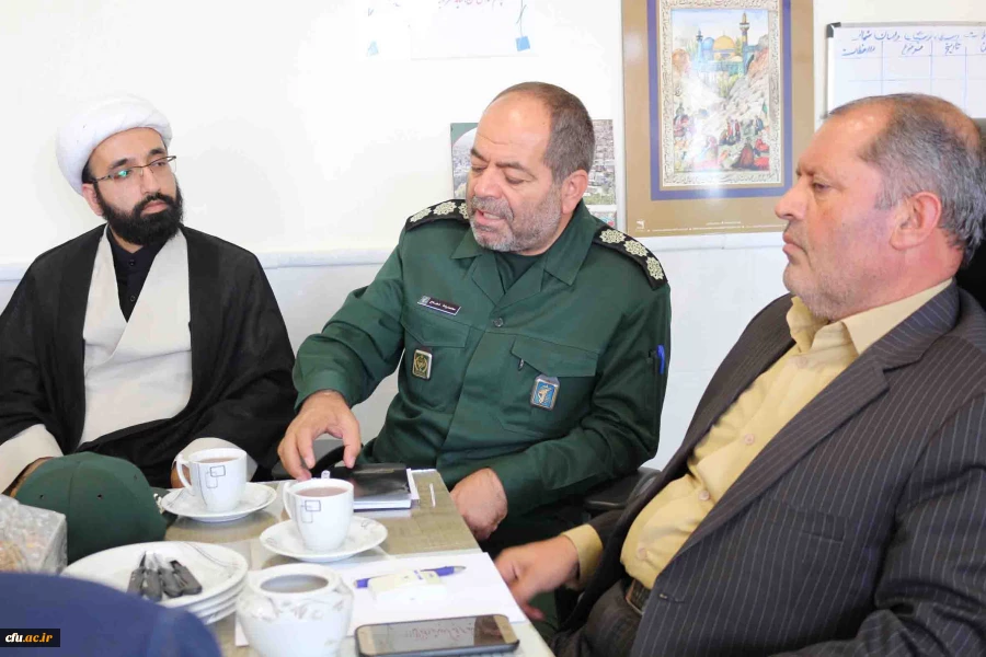 نشست صمیمانه سرهنگ شجاع معاونت تعلیم و تربیت قرار گاه پیشرفت و آبادانی سپاه با دکتر صفرزاده سرپرست دانشگاه فرهنگیان خراسان شمالی در هفته دفاع مقدس 2