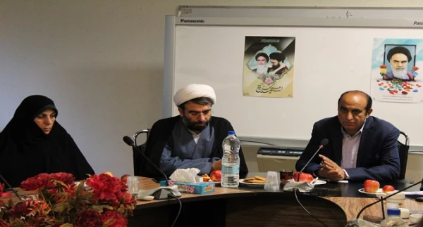 تعامل بین دانشگاه فرهنگیان و آموزش و پرورش دوسویه است. 3