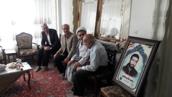 دیدار مدیر پردیس های استانی با خانواده معزز شهدای استان مرکزی 2