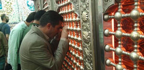 دکتر مشهدی سرپرست مدیریت امور پردیس های استان قزوین به همراه تنی چندازاساتید ،کارکنان ودانشجو معلمان آن دانشگاه درمراسم غبار روبی مزار شهدا به مناسبت هفته دفاع مقدس شرکت کردند. 8