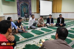 شب شعر دانشجویی در هفته دفاع مقدس با مشارکت دانشجویان پردیس امام محمد باقر (ع) برگزار شد. 2