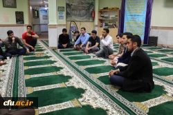 شب شعر دانشجویی در هفته دفاع مقدس با مشارکت دانشجویان پردیس امام محمد باقر (ع) برگزار شد. 3