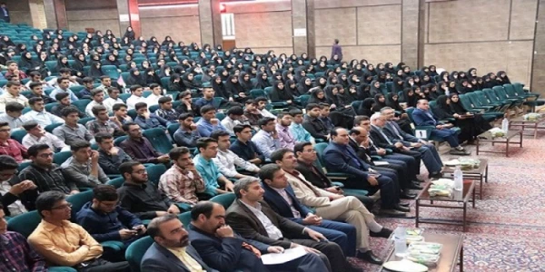 آیت الله ناصری در آئین استقبال از نو دانشجو معلمان دانشگاه فرهنگیان یزد:

تحول در آموزش و پرورش وظیفه تمام افراد است.
 2