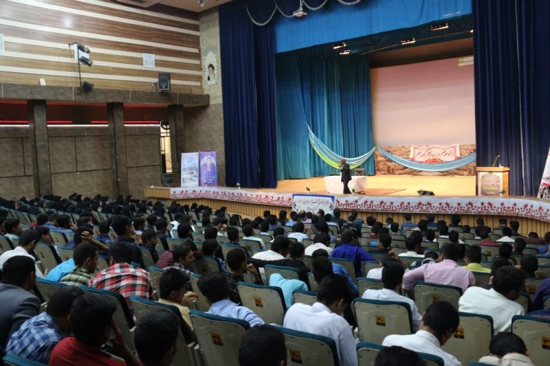 آیت الله ناصری در آئین استقبال از نو دانشجو معلمان دانشگاه فرهنگیان یزد:

تحول در آموزش و پرورش وظیفه تمام افراد است.
 16