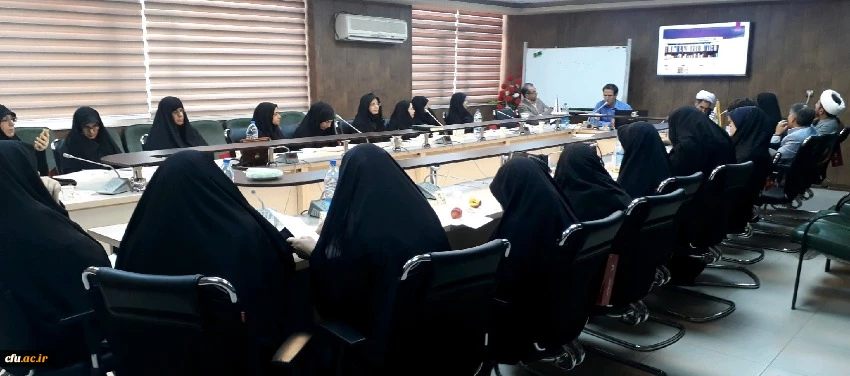 جلسه آسیب شناسی برنامه پژوهشی و فرهنگی پردیس شهید باهنر دانشگاه فرهنگیان کرمان