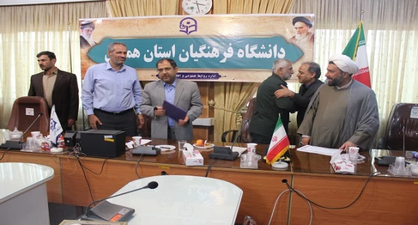 نسل سوم و چهارم انقلاب اسلامی به برکت خون شهدا، آماده ی مجاهدت و ایثارگری و حفظ آرمان های نظام مقدس اسلامی هستند

 2