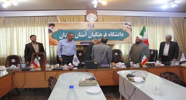 نسل سوم و چهارم انقلاب اسلامی به برکت خون شهدا، آماده ی مجاهدت و ایثارگری و حفظ آرمان های نظام مقدس اسلامی هستند

 2