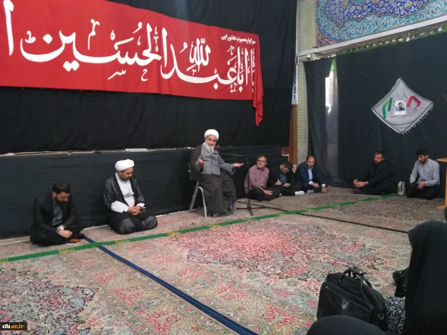 نودانشجومعلمان پردیس بنت الهدی صدر قزوین باحضور درگلزار شهدای قزوین با ارمانهای مقدس شهداتجدید پیمان نموده وبا امام جمعه قزوین نیز دیدارکردند. 2