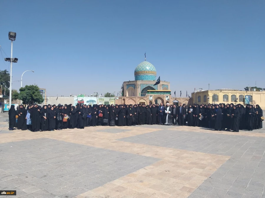 نودانشجومعلمان پردیس بنت الهدی صدر قزوین باحضور درگلزار شهدای قزوین با ارمانهای مقدس شهداتجدید پیمان نموده وبا امام جمعه قزوین نیز دیدارکردند. 5