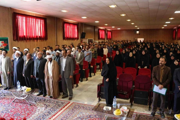 آئین استقبال از دانشجویان جدیدالورود پردیس های دانشگاه فرهنگیان خراسان شمالی با حضور نماینده ولی فقیه و امام جمعه شهرستان بجنورد برگزار شد.

دکتر صفرزاده: امروز عصر دانایی است 2