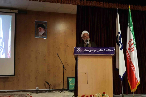 آئین استقبال از دانشجویان جدیدالورود پردیس های دانشگاه فرهنگیان خراسان شمالی با حضور نماینده ولی فقیه و امام جمعه شهرستان بجنورد برگزار شد.

دکتر صفرزاده: امروز عصر دانایی است 10