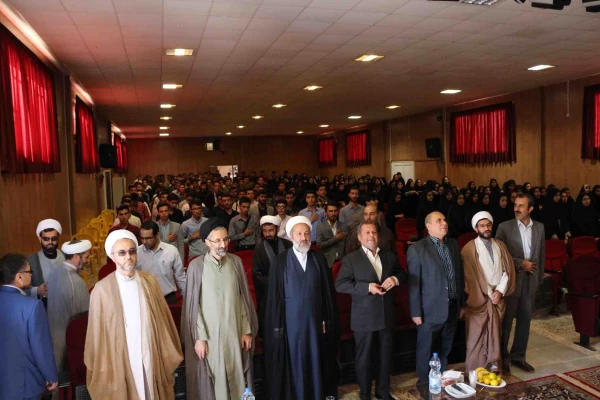 آئین استقبال از دانشجویان جدیدالورود پردیس های دانشگاه فرهنگیان خراسان شمالی با حضور نماینده ولی فقیه و امام جمعه شهرستان بجنورد برگزار شد.

دکتر صفرزاده: امروز عصر دانایی است 12