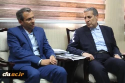 معاون پژوهشی و فناوری دانشگاه فرهنگیان در دیدار با استاندار بوشهر:
در سال گذشته حدود 41 هزار دانشجو پذیرش کردیم 3