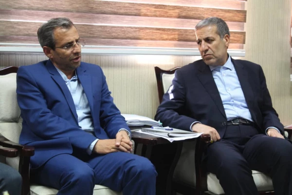 معاون پژوهشی و فناوری دانشگاه فرهنگیان در دیدار با استاندار بوشهر:
در سال گذشته حدود 41 هزار دانشجو پذیرش کردیم 3