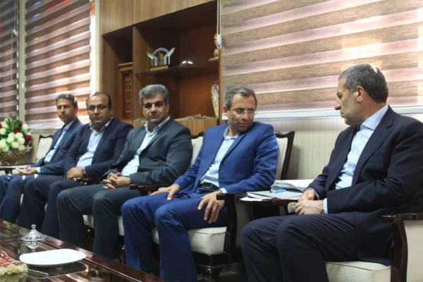 معاون پژوهشی و فناوری دانشگاه فرهنگیان در دیدار با استاندار بوشهر:
در سال گذشته حدود 41 هزار دانشجو پذیرش کردیم 5