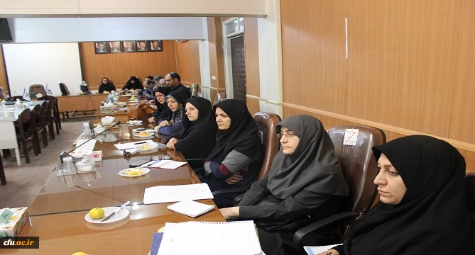 بررسی آخرین شیوه نامه های درس کارورزی در نشست تخصصی مدرسان دانشگاه فرهنگیان همدان

 2