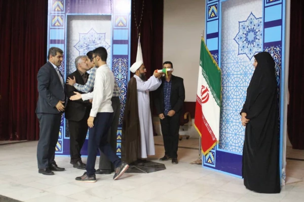 با حضور مشاور رئیس دانشگاه فرهنگیان کشور

برگزاری آئین استقبال دانشجومعلمان نوورود پردیس علامه طباطبایی بوشهر 4