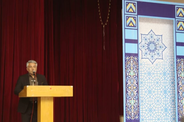 با حضور مشاور رئیس دانشگاه فرهنگیان کشور

برگزاری آئین استقبال دانشجومعلمان نوورود پردیس علامه طباطبایی بوشهر 7