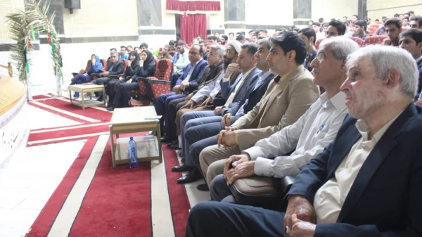 با حضور مشاور رئیس دانشگاه فرهنگیان کشور

برگزاری آئین استقبال دانشجومعلمان نوورود پردیس علامه طباطبایی بوشهر 4