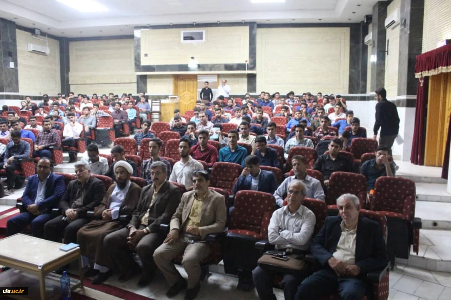 با حضور مشاور رئیس دانشگاه فرهنگیان کشور

برگزاری آئین استقبال دانشجومعلمان نوورود پردیس علامه طباطبایی بوشهر 8