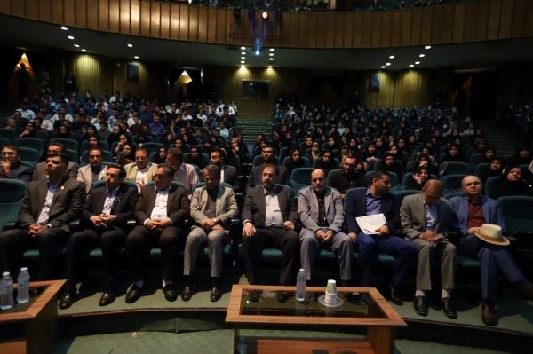 آیین استقبال از دانشجومعلمان جدید الورود دانشگاه فرهنگیان  فارس برگزار گردید 7