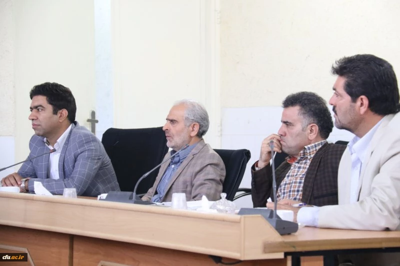 نشست مدیران دانشگاه فرهنگیان یزد با مشاوران پردیس های استان
 6