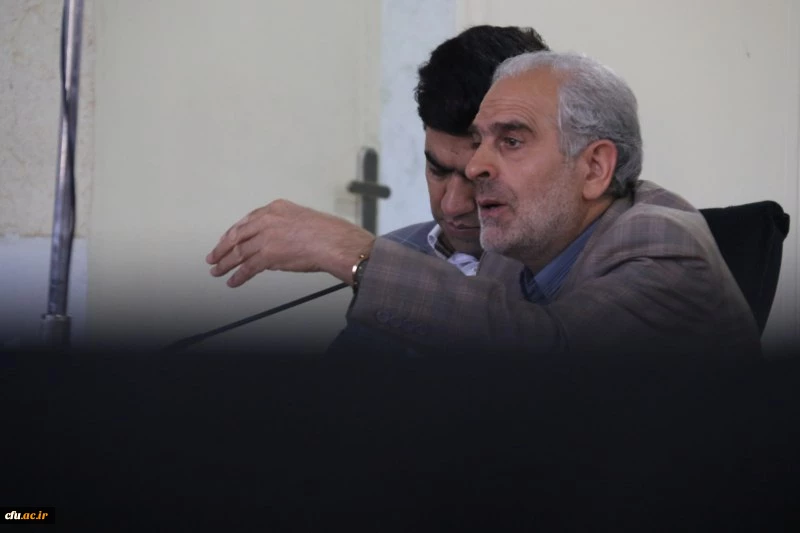 نشست مدیران دانشگاه فرهنگیان یزد با مشاوران پردیس های استان
 8