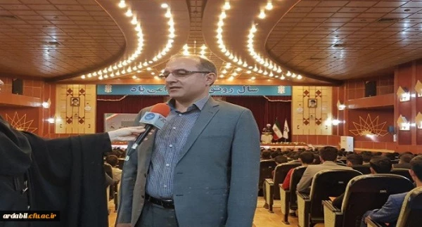 معلم رکن اصلی نظام تعلیم و تربیت در سند تحول بنیادین آموزش و پرورش است 4