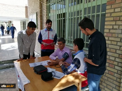 باهمکاری کارشناسی فرهنگی واجتماعی وکانون هلال احمر پردیس شهیدرجایی قزوین دانشجومعلمان ورودی 98 این پردیس مورد سنجش فشار خون قرار گرفتند.
 2
