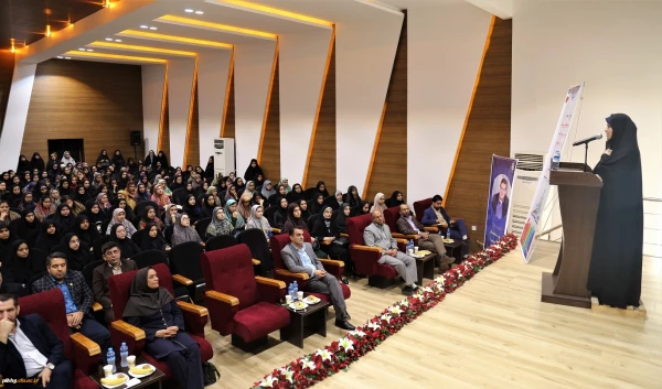 شما دانش آموز دیروز، نخبگانی هستید که با بصیرت بالا شغل معلمی را انتخاب کرده اید 6