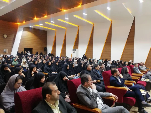 شما دانش آموز دیروز، نخبگانی هستید که با بصیرت بالا شغل معلمی را انتخاب کرده اید 15