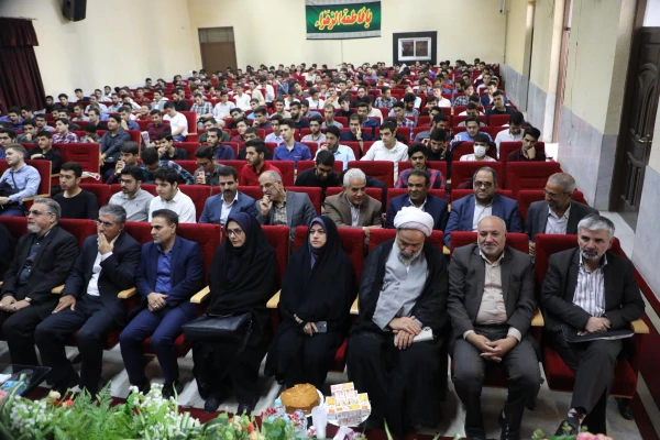 نسبت به نظام تعلیم و تربیت و کتاب های درسی نقاد باشید تا بتوان از فکر جوان شما بهره برد
دانشجومعلمان برای  بهره مندی از پتانسیل، ظرفیتشان  در تشکل ها و نشریات پردیس ها و مراکز  فعال باشند
 2