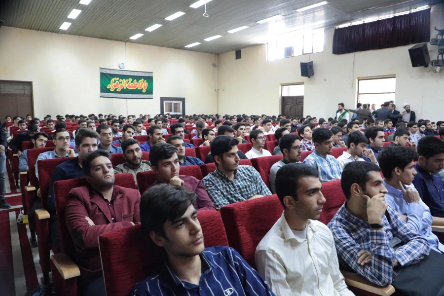 نسبت به نظام تعلیم و تربیت و کتاب های درسی نقاد باشید تا بتوان از فکر جوان شما بهره برد
دانشجومعلمان برای  بهره مندی از پتانسیل، ظرفیتشان  در تشکل ها و نشریات پردیس ها و مراکز  فعال باشند
 4