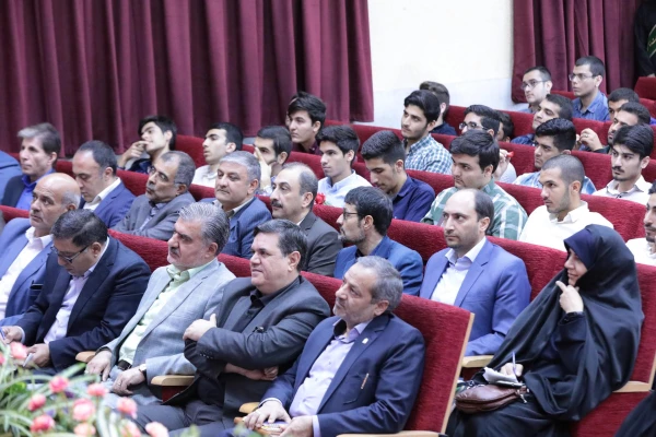 آیین استقبال از دانشجومعلمان جدید پسر واحدهای دانشگاه فرهنگیان استان تهران روز دوشنبه ۱۴ مهر ۱۳۹۸ در پردیس شهید چمران تهران برگزار شد
 4