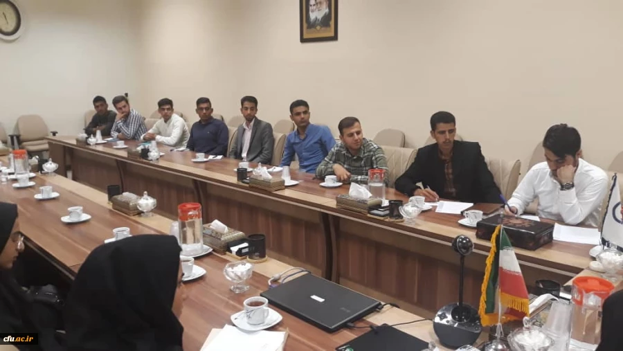نشست نمایندگان شورای صنفی دانشجویان دانشگاه فرهنگیان استان اصفهان