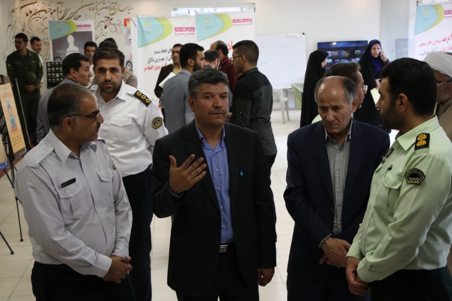 نمایشگاه پژوهشی و آموزشی نیروی انتظامی استان اصفهان