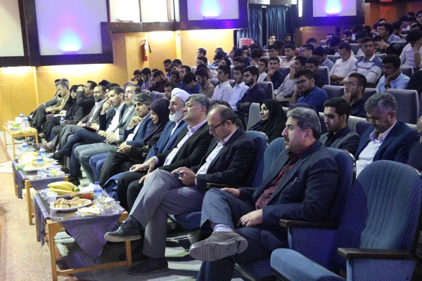 همکاران و اساتید ویژگی ها و توقعات دانشجویان را بشناسند و کلاس های درس صحنه همزبانی با نسل جدید باشد. 7