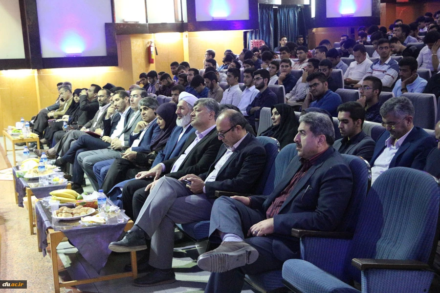 همکاران و اساتید ویژگی ها و توقعات دانشجویان را بشناسند و کلاس های درس صحنه همزبانی با نسل جدید باشد. 7