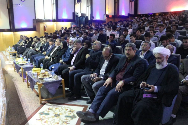 همکاران و اساتید ویژگی ها و توقعات دانشجویان را بشناسند و کلاس های درس صحنه همزبانی با نسل جدید باشد. 8