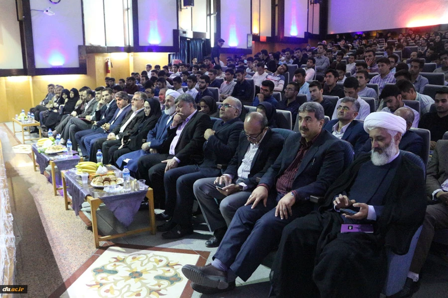 همکاران و اساتید ویژگی ها و توقعات دانشجویان را بشناسند و کلاس های درس صحنه همزبانی با نسل جدید باشد. 8