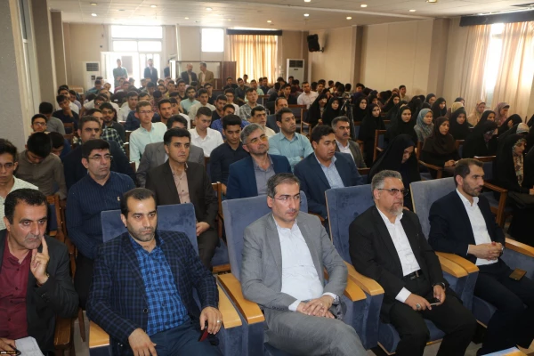 کرسی ترویجی عرضه و نقد ایده علمی عملیاتی سازی طراحی آموزشی با رویکرد سازنده گرایی در برنامه درسی دانشگاه فرهنگیان برگزارشد 5