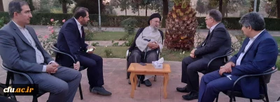 حضرت آیت الله نورمفیدی نماینده ولی فقیه در استان و امام جمعه گرگان  در دیدار با دکترکچوئیان معاون دانشگاه فرهنگیان:

معلم موفق معلمی است که هم از نظر علمی و هم از نظر اخلاقی در دانش آموز خود موثر باشد