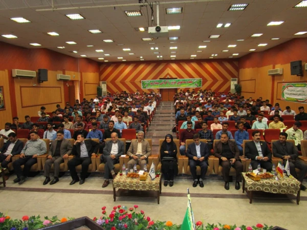 مراسم آیین استقبال از دانشجویان جدید الورود مرکز آموزش عالی امام رضا (ع) اندیمشک