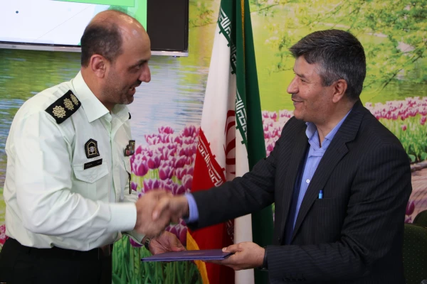 انعقاد تفاهم همکاری بین دانشگاه فرهنگیان استان اصفهان و نیروی انتظامی استان