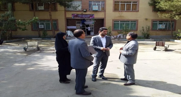 بنده یک معلم زاده هستم و همیشه برای این کسوت احترام خاصی قائلم و در حد توان آماده ی خدمتگزاری ام 4