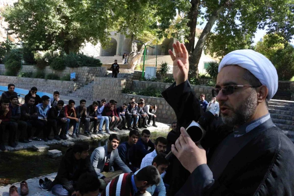 گردهمایی دانشجویان جدید الورود دانشگاه فرهنگیان خراسان شمالی در اردوگاه تفریحی بش قارداش

دکتر صفرزاده به دانشجوبان جدید تاکید نمود: برای معلمی ورزیدن در افق پیش رو بایستی مجهز به علم و دانایی و اخلاق کریمه و به تقویت فضایل اخلاقی خویش بپردازید. 9